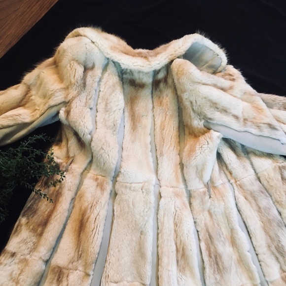 AUTHENTIC MUSCRAT AND LEATHER FUR COAT 🧥 - Picture 6 of 6